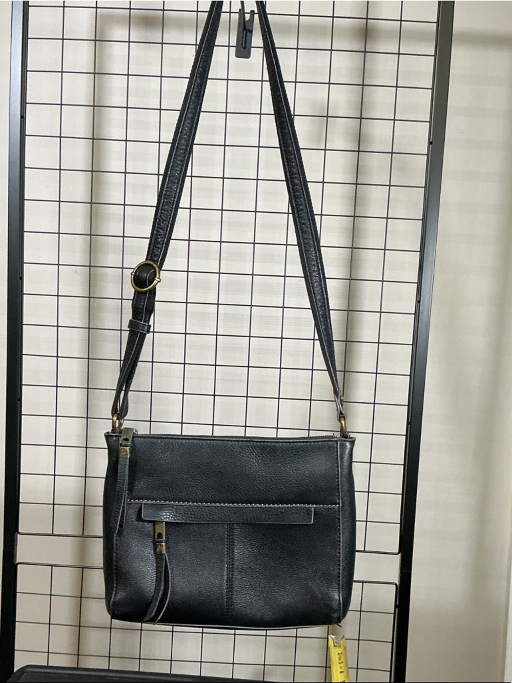 The Sak Black Pebbled Leather Crossbody Bag Brass Hardware Everyday Minimalist - Picture 4 of 12